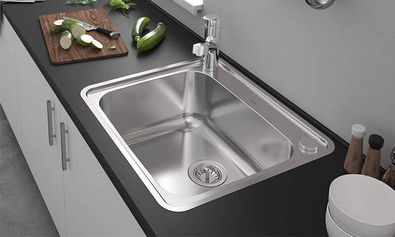 Stainless steel sinks and fittings